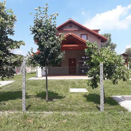Puskas Apartmanhaz *