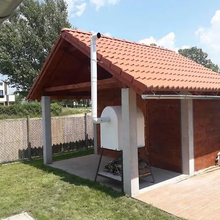 Holiday home Puskas Apartmanhaz